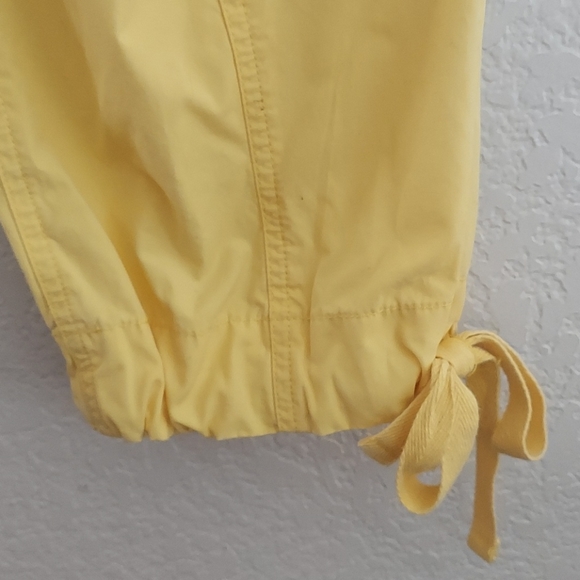 Lauren Jeans Co. Crop Cargo Pants Size 12 - Picture 5 of 10